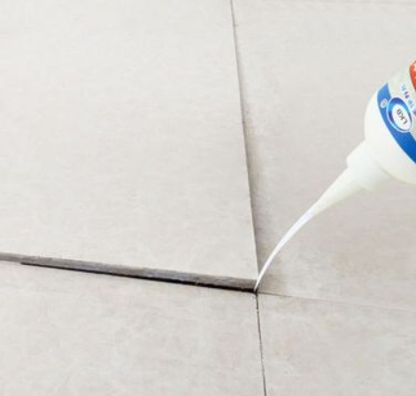丁青瓷砖空鼓维修公司分享卫生间瓷砖脱落的原因可能有以下几点